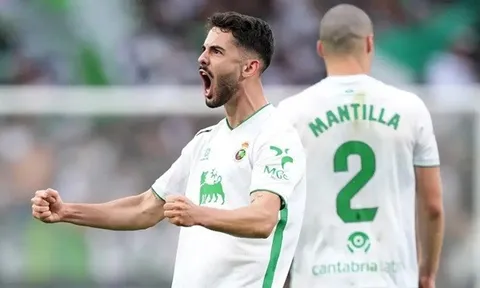 Racing Santander trở lại La Liga sau 14 năm vắng bóng