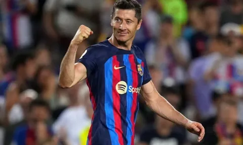 Vì sao Lewandowski xứng đáng là huyền thoại của Barcelona?