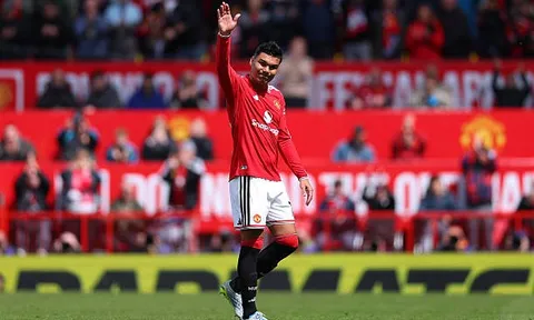Casemiro chia tay Man Utd trong nước mắt và sự tri ân