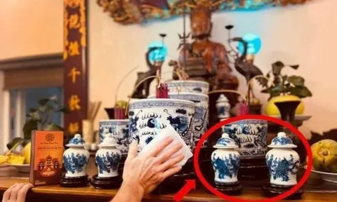 Đặt hũ gạo, hũ muối trên bàn thờ sai cách: Thiếu tôn nghiêm, dễ “mất lộc” gia chủ cần tránh