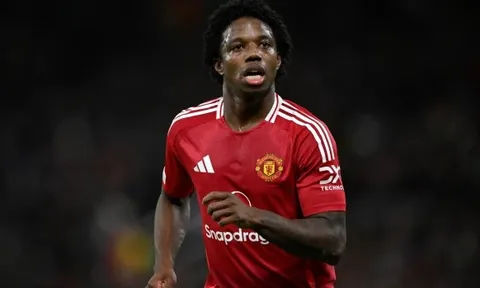 Carrick xác nhận Malacia rời MU theo dạng tự do