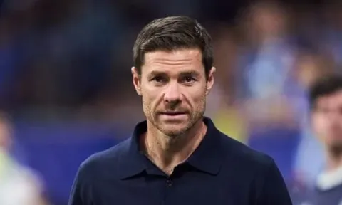 Gary Neville gợi ý 4 tân binh Chelsea cần bổ sung cho Alonso