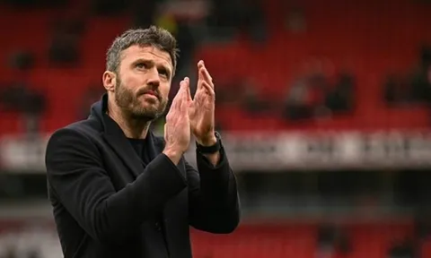 Fabrizio Romano xác nhận Michael Carrick gia hạn với Man United