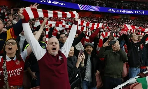 CĐV Arsenal trở thành điểm tựa của Arteta