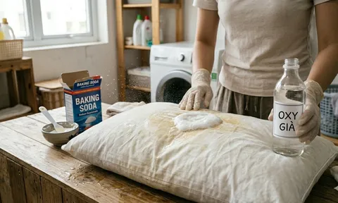 Cách làm sạch ruột gối ố vàng chỉ sau một lần giặt, phòng ngủ thơm mát hơn hẳn