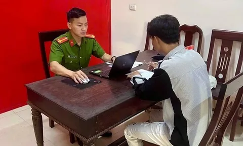 Nam thanh niên xông vào quán bida túm tóc, hành hung cô gái gây phẫn nộ