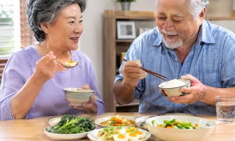 Nghiên cứu mới chỉ ra lợi ích khi người lớn tuổi ăn trứng đúng cách