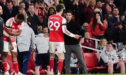 Arsenal hạ Burnley kèm hàng loạt kỷ lục lịch sử