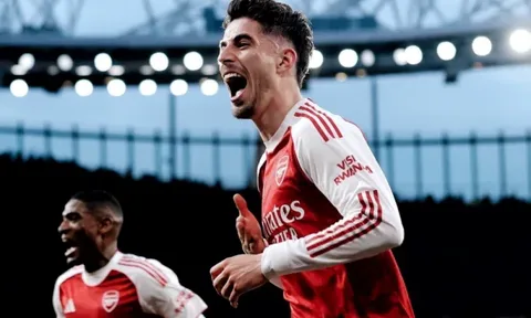5 điểm nhấn Arsenal 1-0 Burnley: Tuyệt đỉnh bóng chết; Saka và Raya đi vào lịch sử