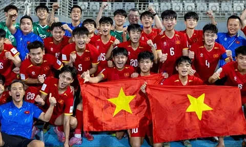 Fan Thái yêu cầu FAT ngừng đổ lỗi và học hỏi Việt Nam