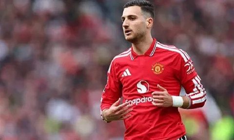 Mourinho muốn tái hợp Dalot ở Real Madrid