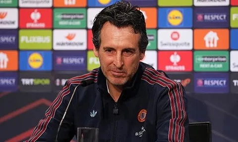 Unai Emery khiêm tốn phủ nhận danh xưng vua Europa League