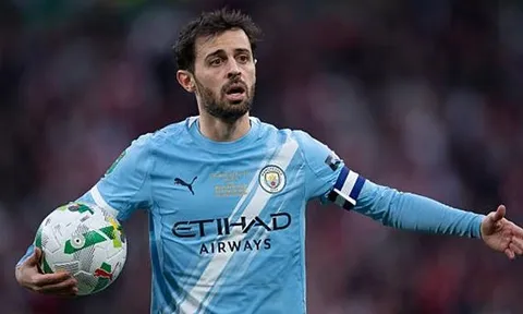 Bernardo Silva đau đớn khi Man City nhìn Arsenal lên ngôi vương