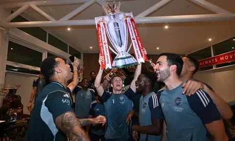 Xưng vương sớm giúp Arsenal rảnh tay quyết đấu PSG