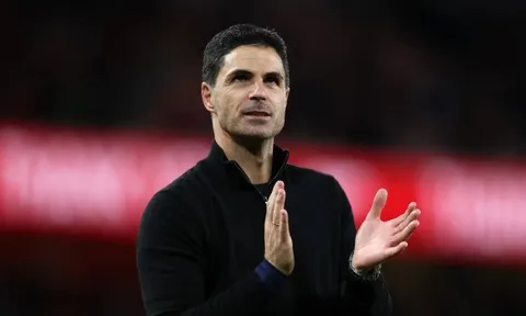 Dàn sao Arsenal mở tiệc vô địch, Arteta chọn ở nhà cùng gia đình