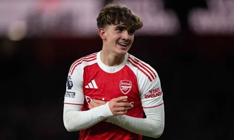Arsenal vô địch, Max Dowman đi vào lịch sử Ngoại hạng Anh