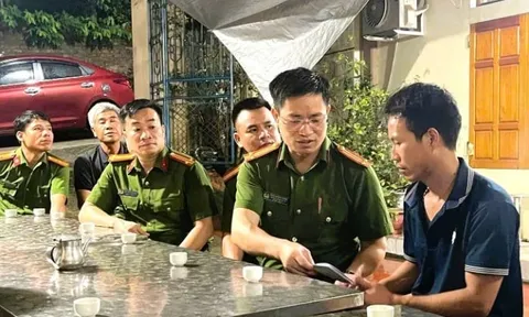 Nỗi đau tột cùng của cha mẹ vụ 5 học sinh đuối nước: “Sách vở còn đây mà con đã mãi ra đi”