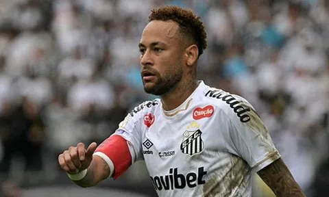 Neymar dính chấn thương bắp chân trước thềm World Cup