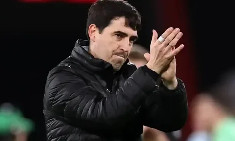 Liverpool cân nhắc HLV Andoni Iraola thay thế Arne Slot