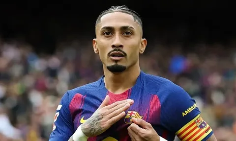 Raphinha nhận 2 đề nghị từ London trước khi đến Barca