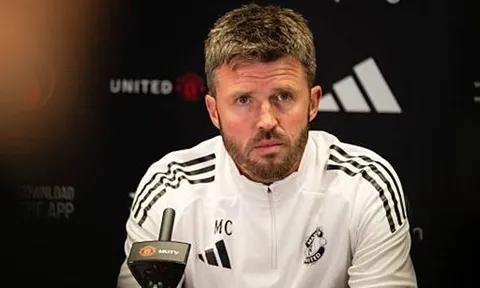 CHÍNH THỨC! MU giữ chân Michael Carrick đến năm 2028