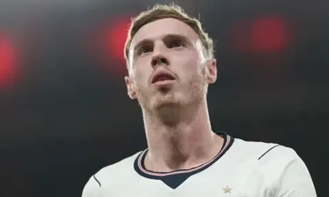 Cole Palmer suy sụp vì bị Tuchel loại khỏi đội hình dự World Cup