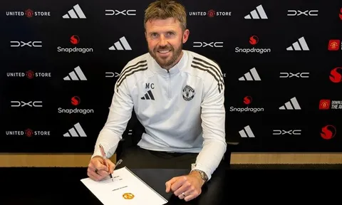 Man Utd đặt trọn niềm tin vào Michael Carrick cho "Dự án 150"