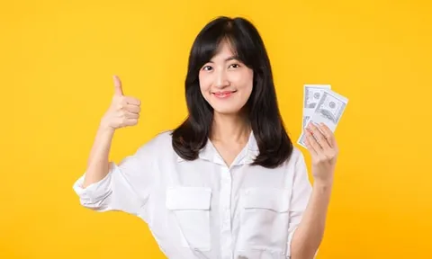 Vay tiền trong thời đại số: Chị em cần chuẩn bị gì trước khi quyết định?