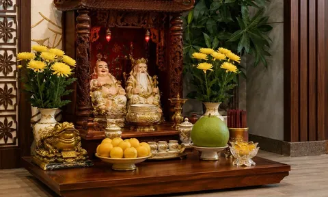Vì sao ban Thần Tài luôn đặt dưới đất thay vì treo cao? Những vị trí tuyệt đối tránh kẻo hao tài