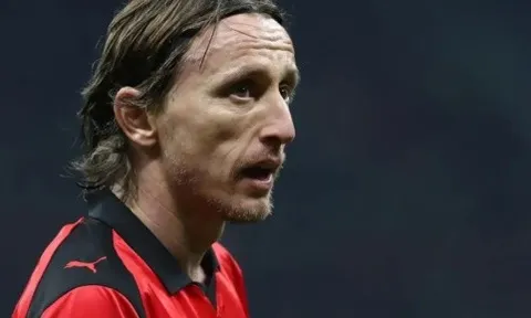 Luka Modric ra điều kiện để tiếp tục gắn bó với AC Milan