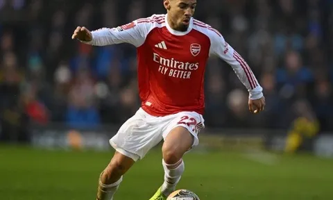 Hụt vé chính thức, sao trẻ Arsenal vẫn sang Mỹ cùng tuyển Anh