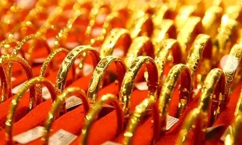 Giá vàng miếng lao dốc, chạm đáy thấp nhất hơn 4 tháng