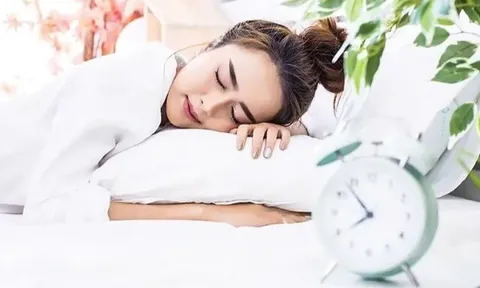 Thường xuyên đói trước khi ngủ, nên ăn hay nên nhịn để đảm bảo giấc ngủ ngon và tốt cho sức khoẻ?