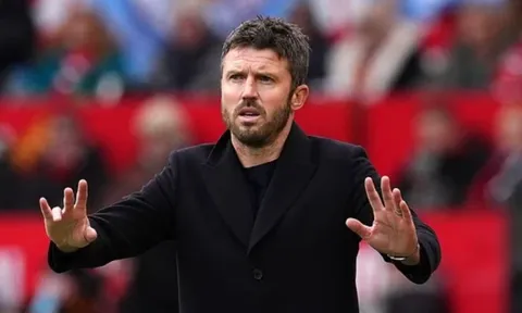 Carrick khẳng định Man Utd phải tiếp tục tiến về phía trước