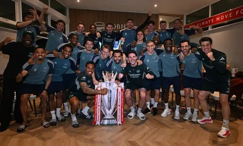 Arsenal kiếm được bao nhiêu tiền nếu giành cú đúp mùa này?