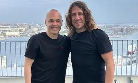 Andres Iniesta cùng dàn huyền thoại La Liga chuẩn bị đại chiến danh thủ Việt Nam