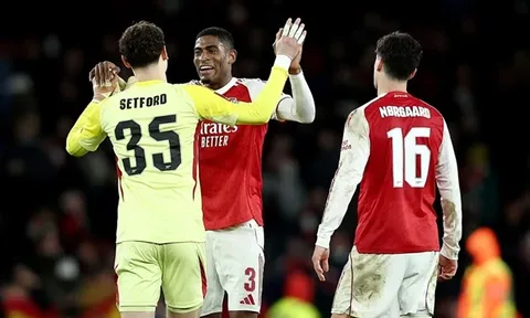 Arsenal tung sao trẻ đấu Palace, Jesus đếm ngược ngày rời đi?