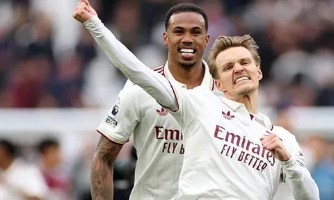 Tiết lộ lý do Arsenal lùi lịch nâng cúp Ngoại hạng Anh tại sân khách
