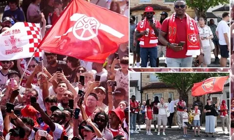 Fan Arsenal xếp hàng từ chiều để chờ Tottenham xuống hạng