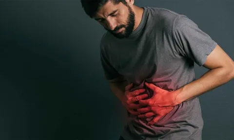 5 dấu hiệu cảnh báo ung thư vào buổi tối: Đừng chủ quan kẻo phát hiện đã di căn