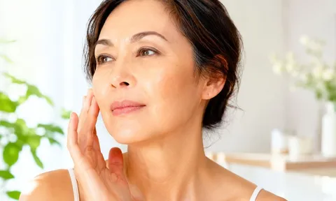Từ tuổi 40: Phụ nữ chăm da mặt căng mịn mà quên 2 vùng này thì vẫn lộ tuổi tác