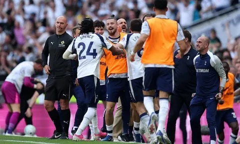 Tottenham chính thức trụ hạng sau chiến thắng nghẹt thở