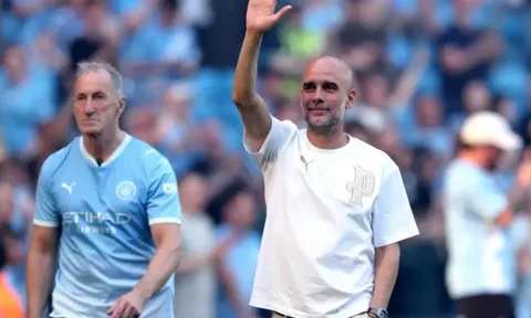 Pep Guardiola thừa nhận kiệt sức sau 10 năm tại Man City