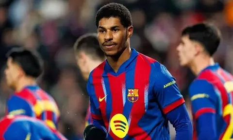 Rashford muốn ở lại, Barcelona chờ Man Utd