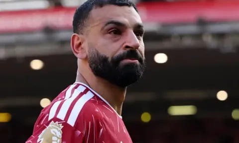 Salah bật khóc nức nở trong ngày chia tay Liverpool