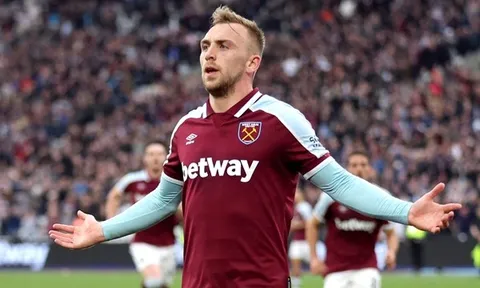 Bowen từ chối Man Utd để ở lại sát cánh cùng West Ham
