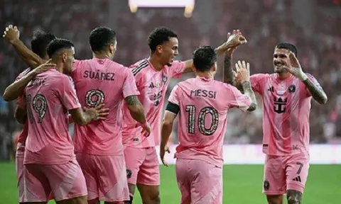 Messi châm ngòi rượt đuổi, Inter Miami thắng siêu kịch tính 6-4