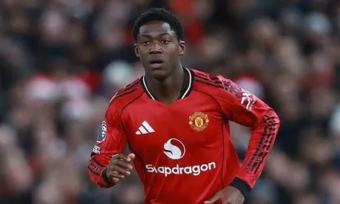 Mainoo từ chối đề xuất 40 triệu bảng từ Chelsea hè năm ngoái