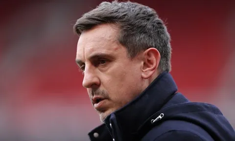 Neville cảnh báo Alonso sau mùa giải thảm họa của Chelsea