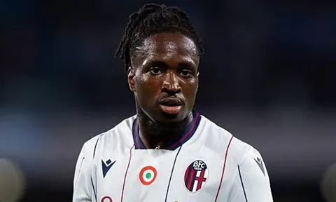 Chelsea, Aston Villa đại chiến vì tiền đạo Jonathan Rowe